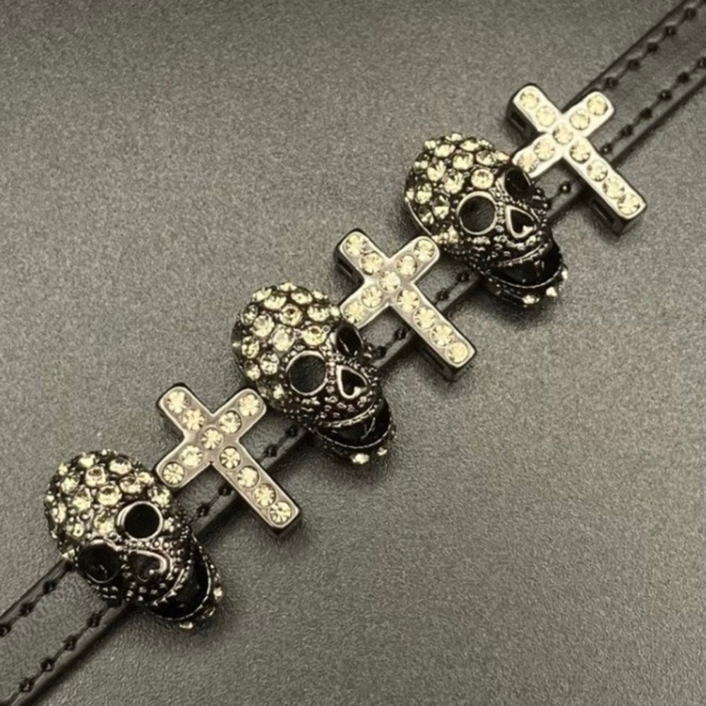 Butler & Wilson Skull & Crosses Bracelet Black Crystal Leather Strap 7in